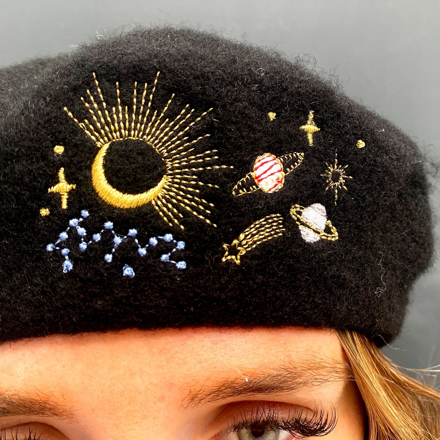 House of Disaster-After Dark-Baret-Zwart