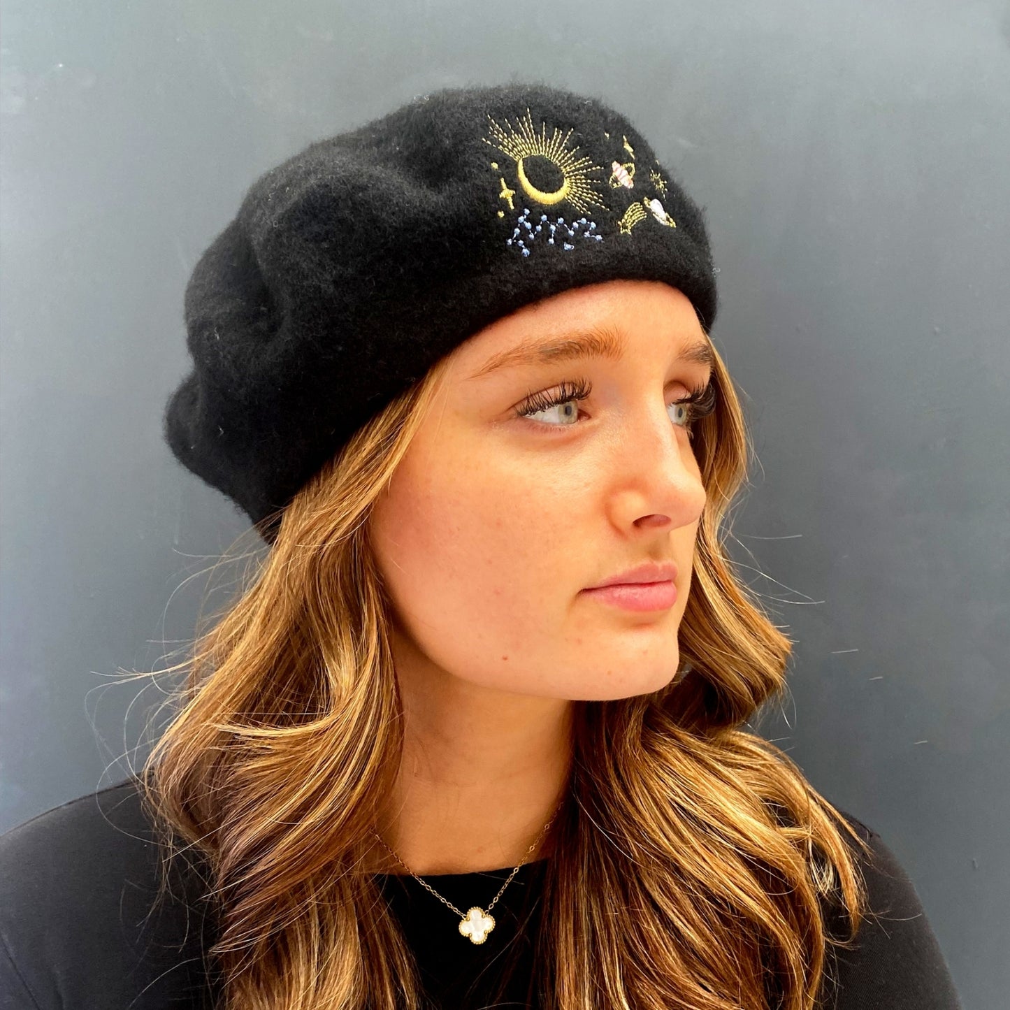 House of Disaster-After Dark-Baret-Zwart