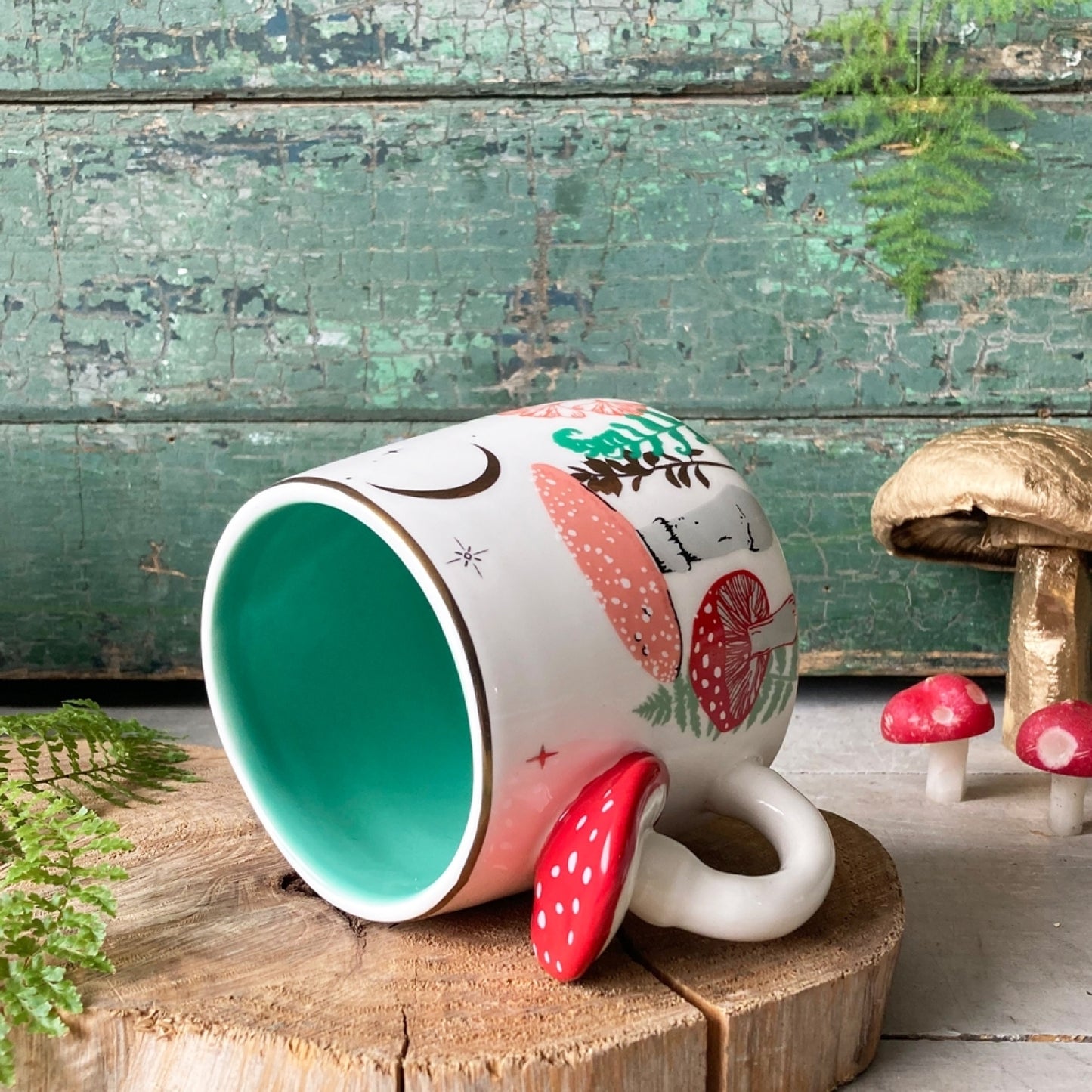 House of Disaster-Forage-Beker-Paddenstoelen